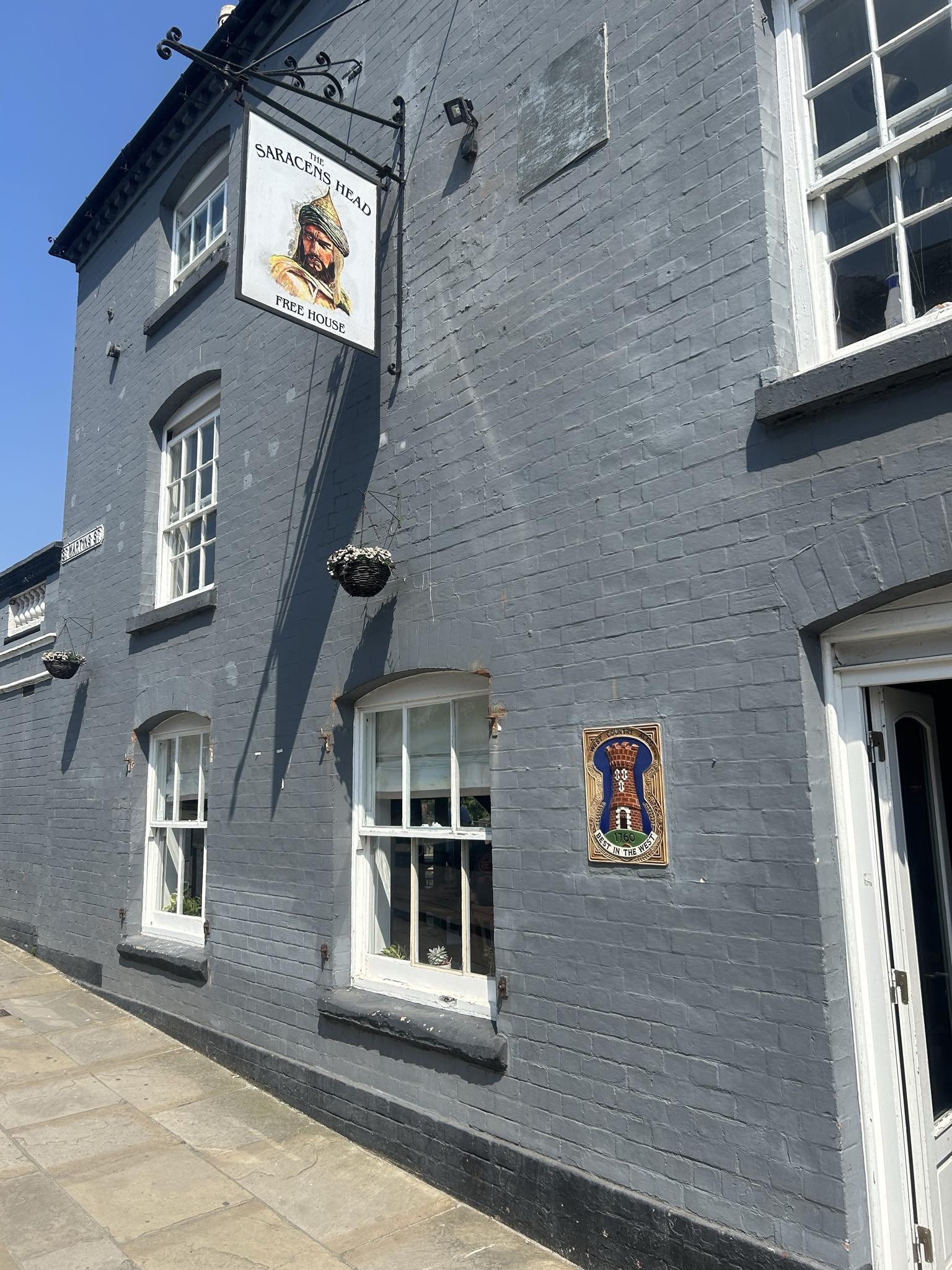 NEWS | A popular Hereford pub reopened its doors at the weekend under new management 
