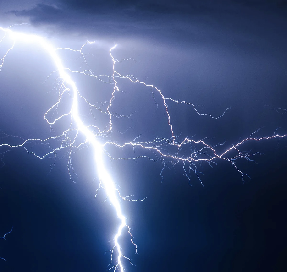 WEATHER WARNING | Torrential rain, frequent lightning and thunder possible across parts of Herefordshire later this evening and overnight 