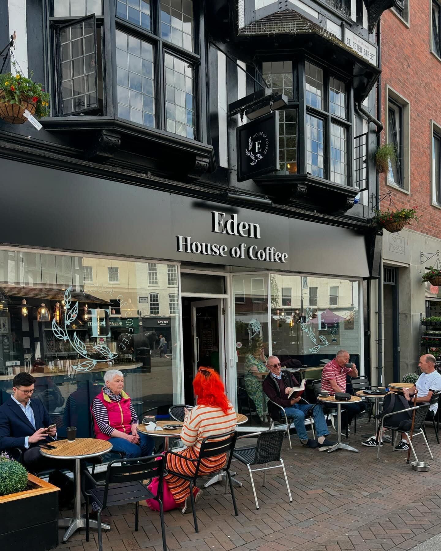 FEATURED Leasehold opportunity available on popular city centre