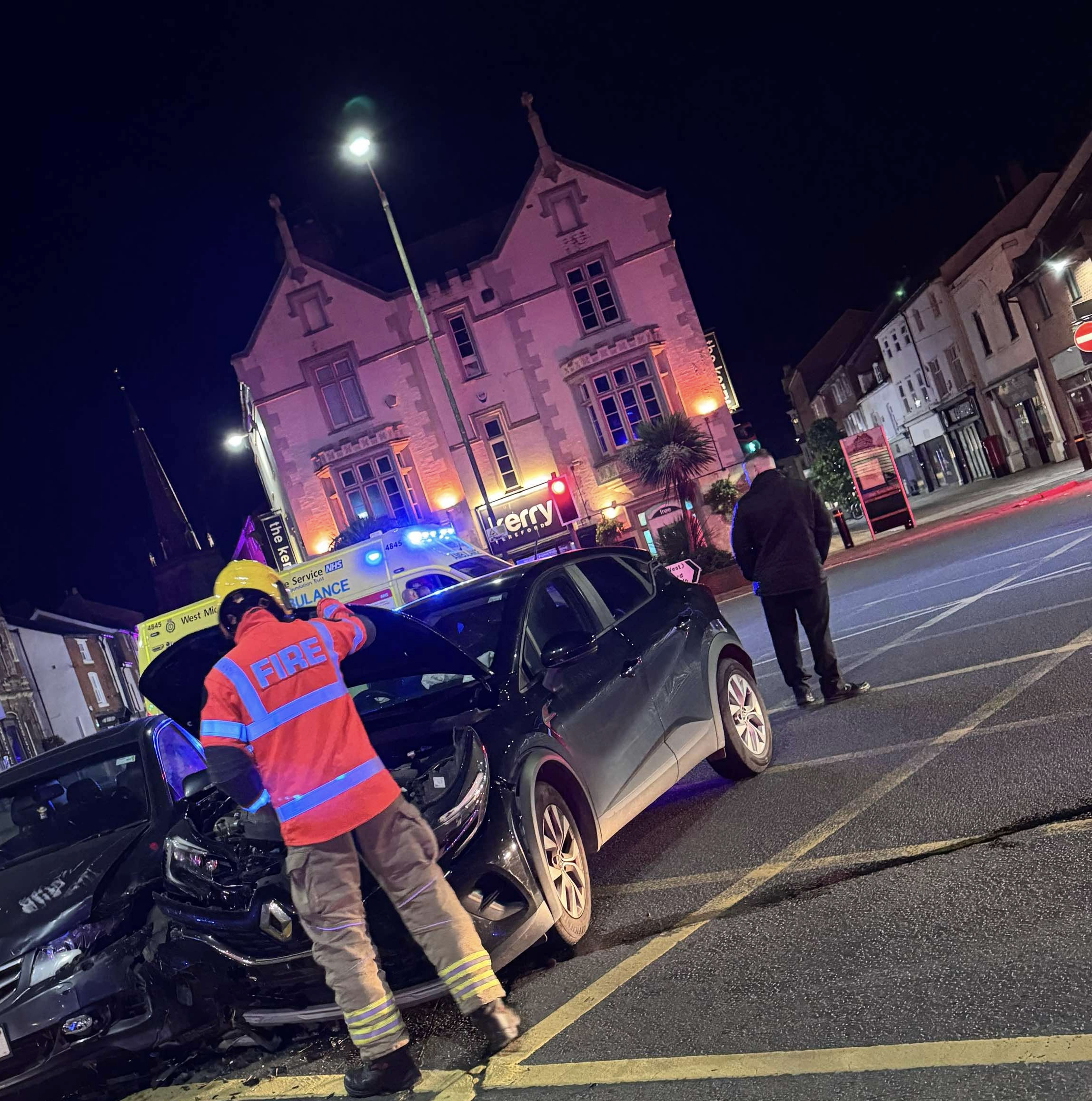 NEWS | Emergency services responding to a collision in the centre of Hereford this evening 