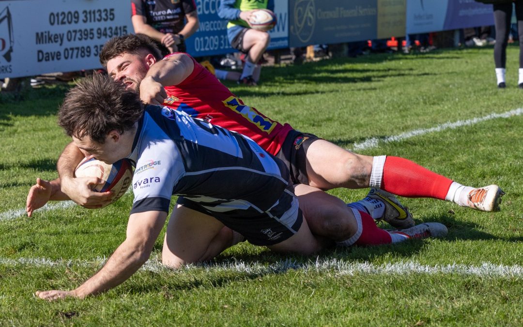 RUGBY | Luctonians tasted defeat for the first time this season on Saturday in Cornwall