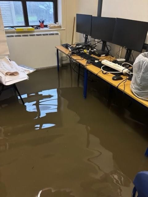 NEWS | Two Herefordshire primary schools have confirmed that they will remain closed today due to flooding