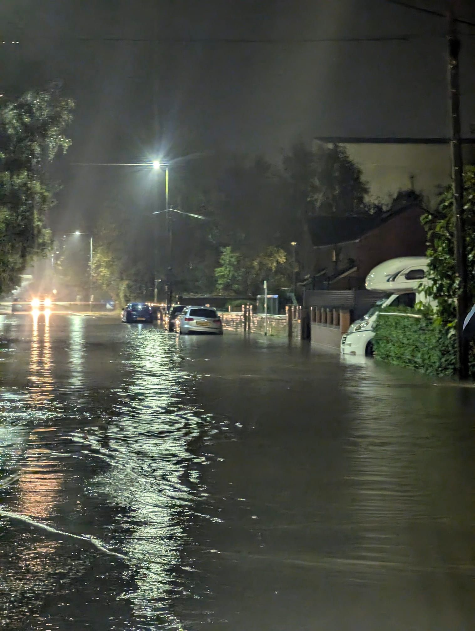 FLOODING – 10pm Update! | Several flood warnings and alerts are in place with rivers rising, schools closed and roads closed in Herefordshire