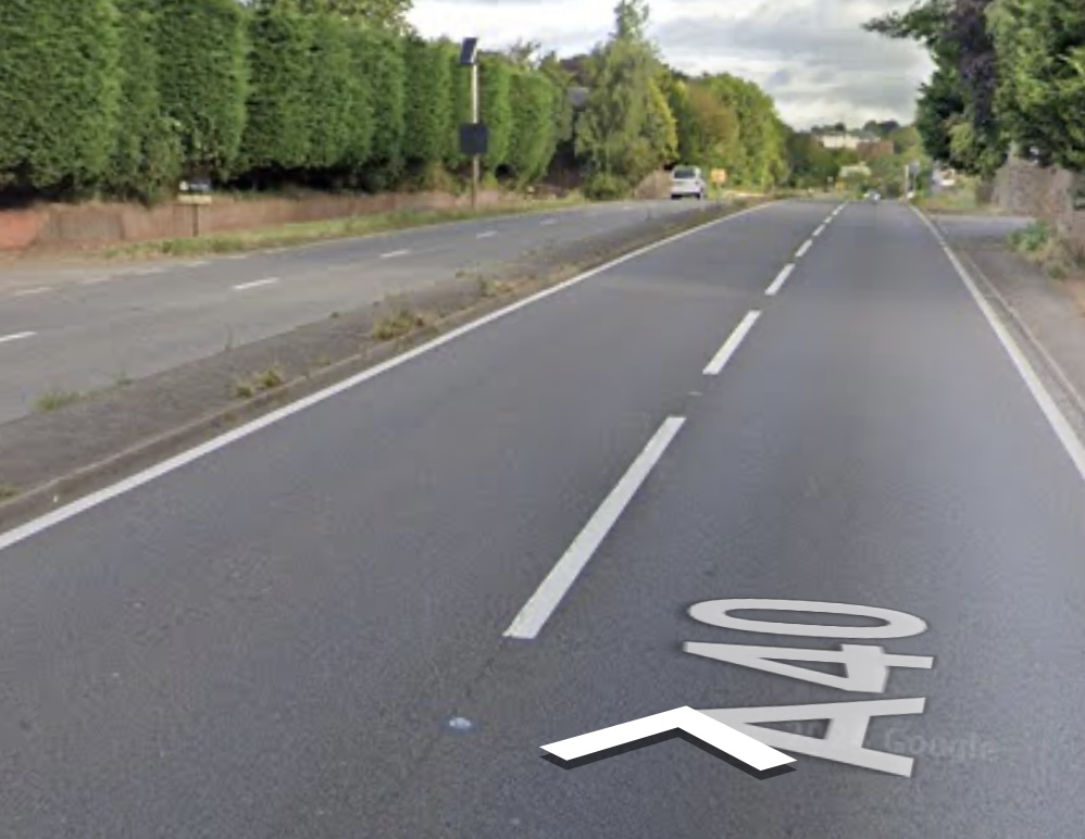 NEWS | Horror as car seen driving on the wrong side of the carriageway towards oncoming traffic on the A40 near Ross-on-Wye