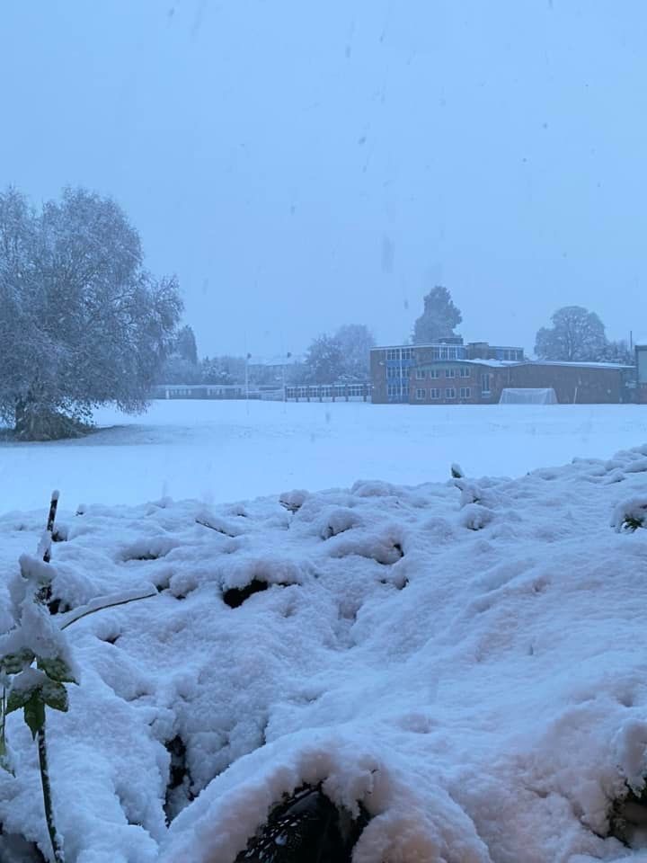 LATEST | A number of schools have decided to close with further snowfall predicted in parts of Herefordshire today