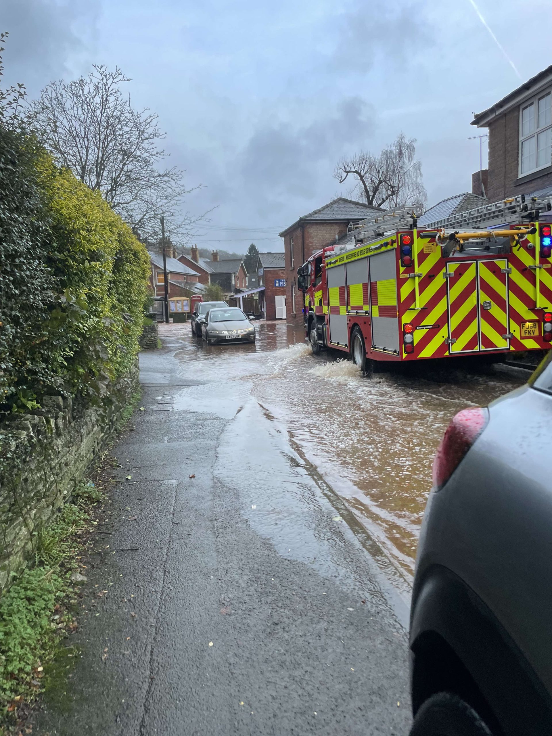 NEWS | Hereford & Worcester Fire and Rescue Service responding to a flood related incident in Herefordshire this morning