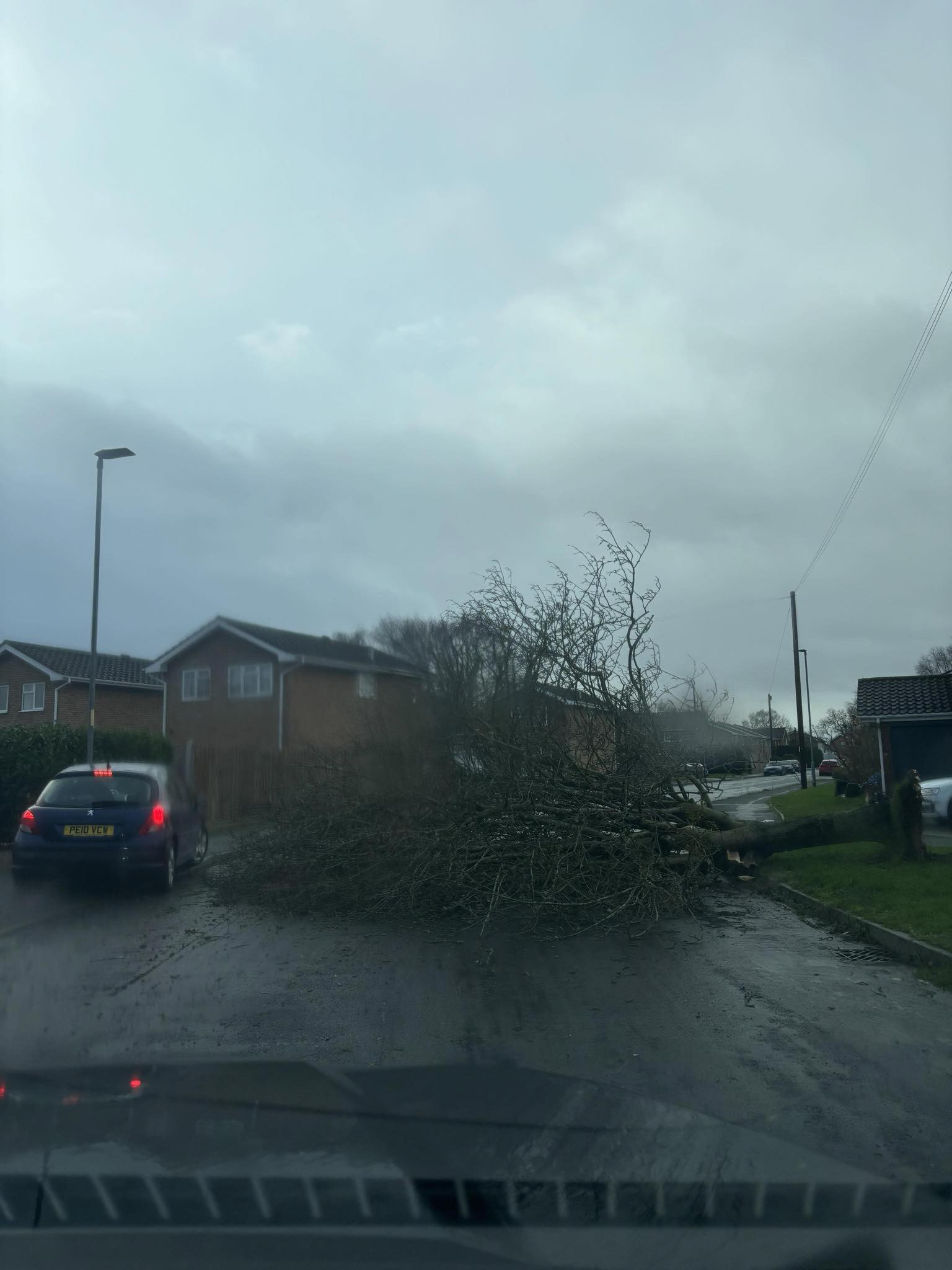 STORM DARRAGH – 1.30pm | Latest road closures and information as Storm Darragh causes disruption across Herefordshire