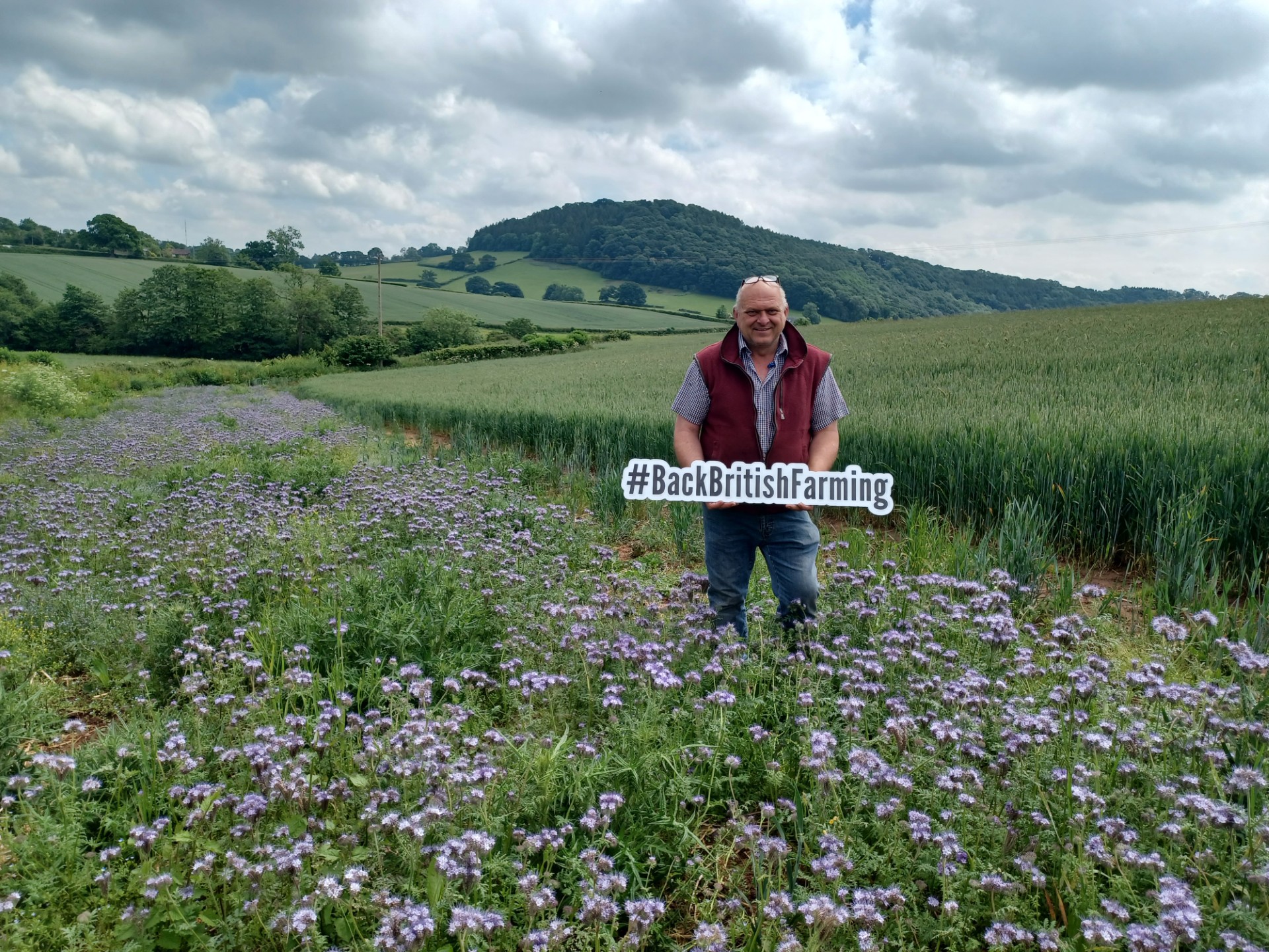 NEWS | NFU Deputy President addresses Herefordshire farmers as industry battles ‘family farm tax’