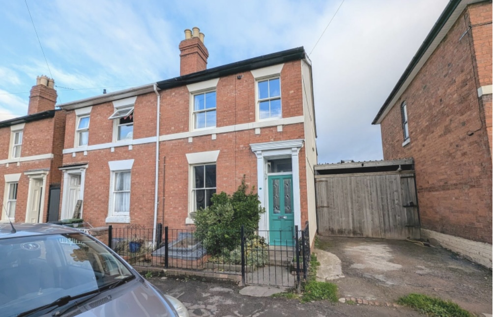 FEATURED | A charming Victorian end-terrace house that is for sale in a popular area near Hereford city centre 