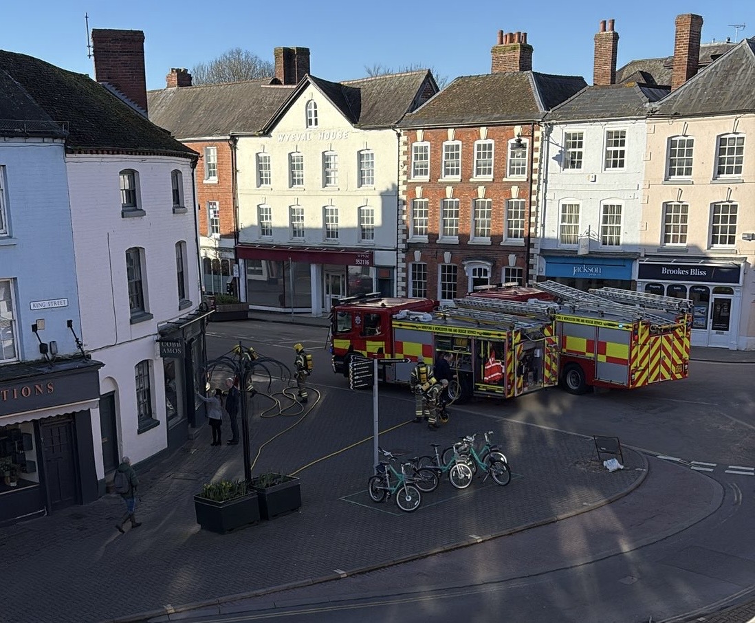 BREAKING | Fire crews called to an incident in Hereford city centre this morning 