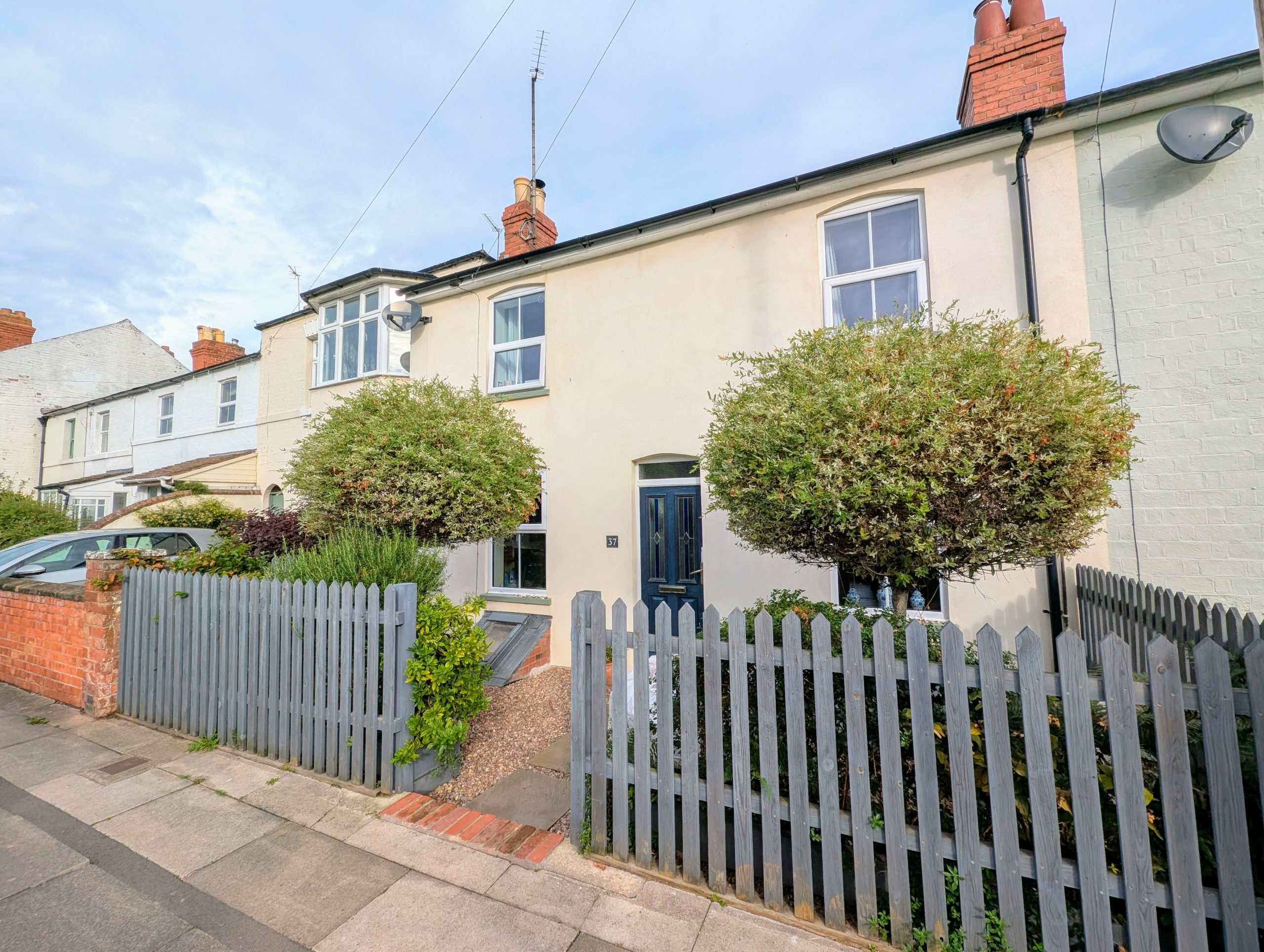 PROPERTY | A charming end-terrace house located just minutes away from Hereford city centre that boasts a stunning kitchen