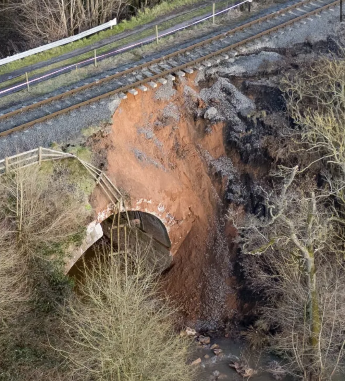 NEWS | Dramatic images released of a landslip that has caused a section of railway to close for the foreseeable future