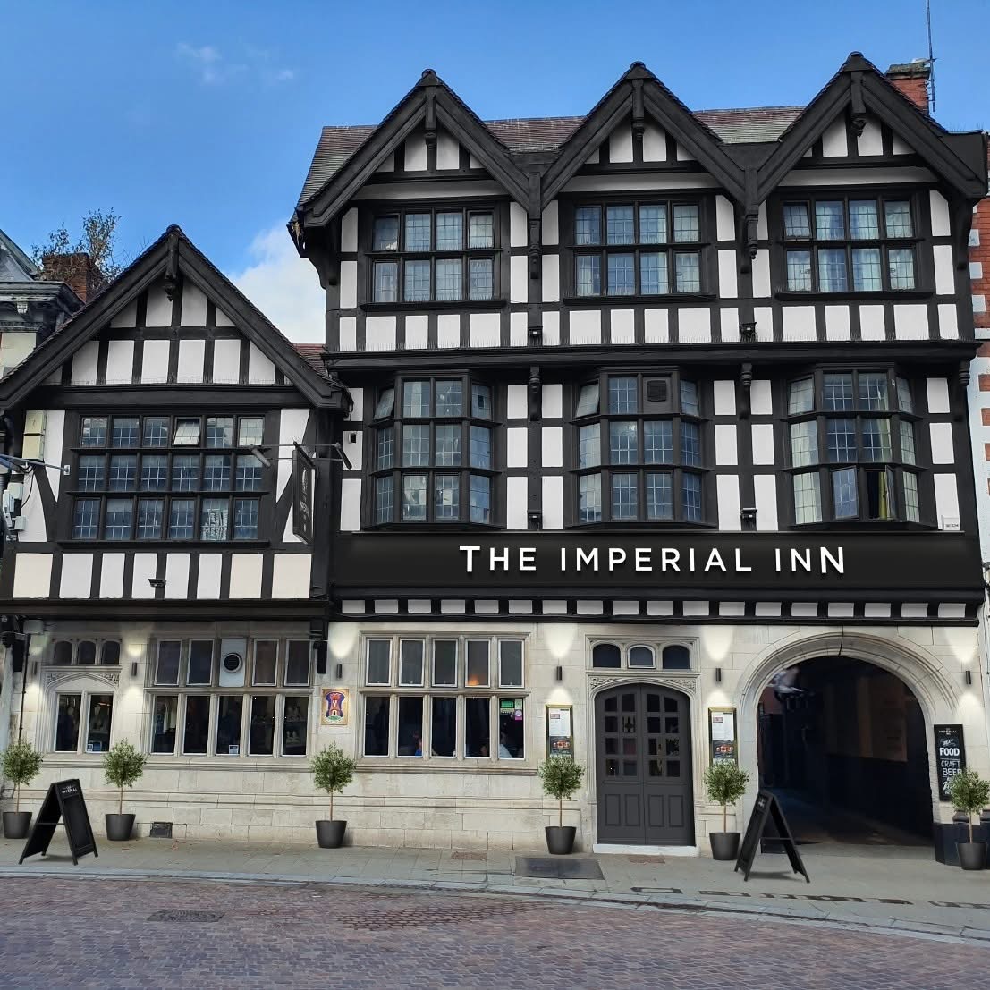 BREAKING NEWS | A popular pub and restaurant in Hereford city centre is available to lease 