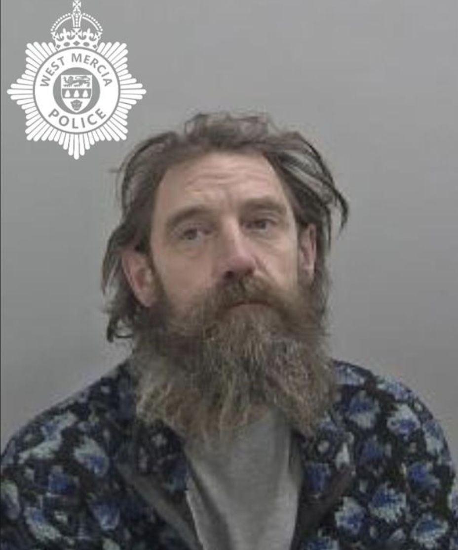 NEWS | ‘Stickman Steve’ issued with Criminal Behaviour Order after being found guilty of having a bladed article in a public place