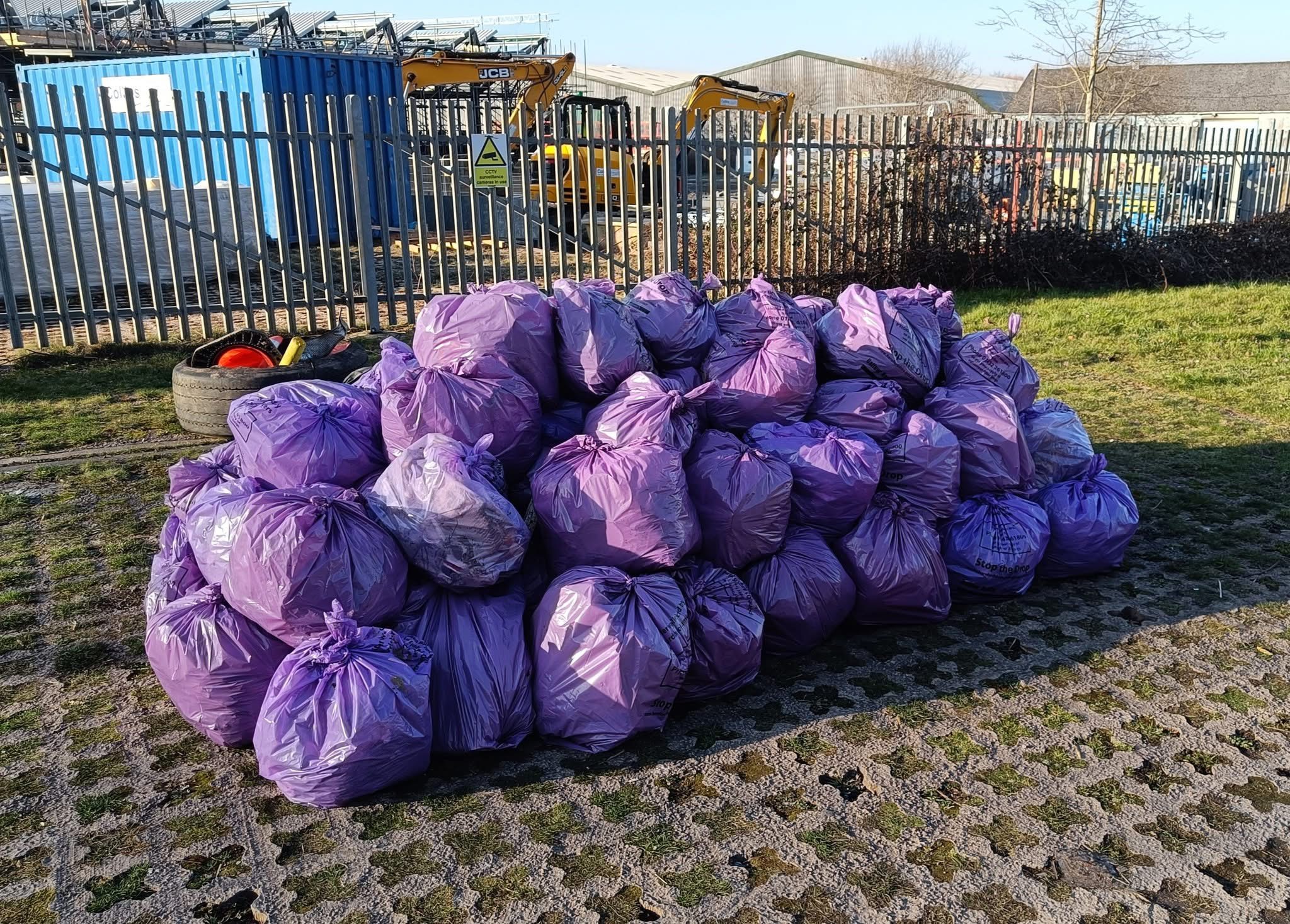 NEWS | 76 bags of litter and rubbish collected by Hereford Community Clean Up Group volunteers alongside the A49 Ross Road and Rotherwas Access Road