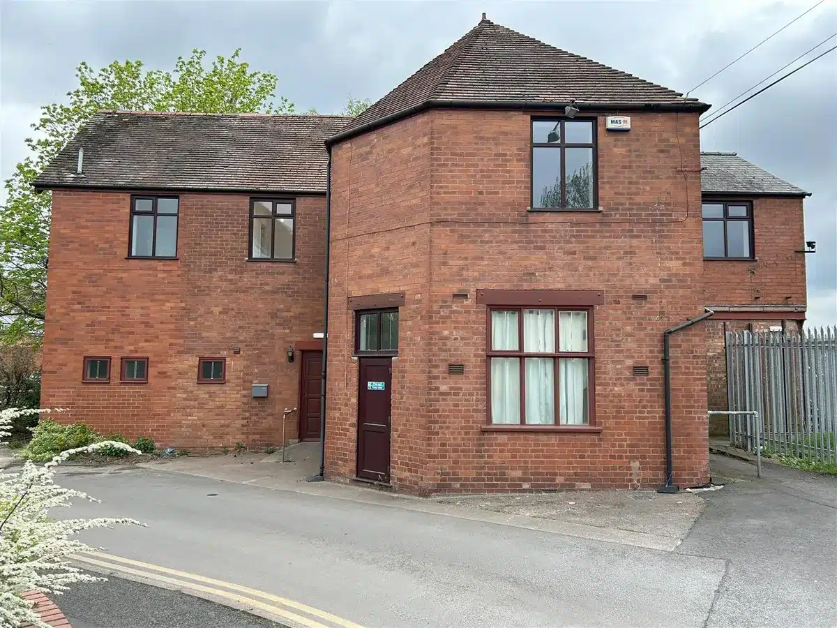 NEWS | The former home of the Jehovah’s Witnesses in Hereford is now for sale as a property that comes with eight bedrooms