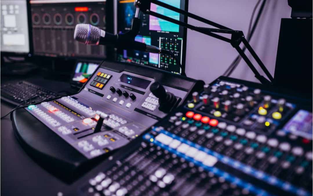 NEWS | Popular duo to depart from Hits Radio Breakfast show next month
