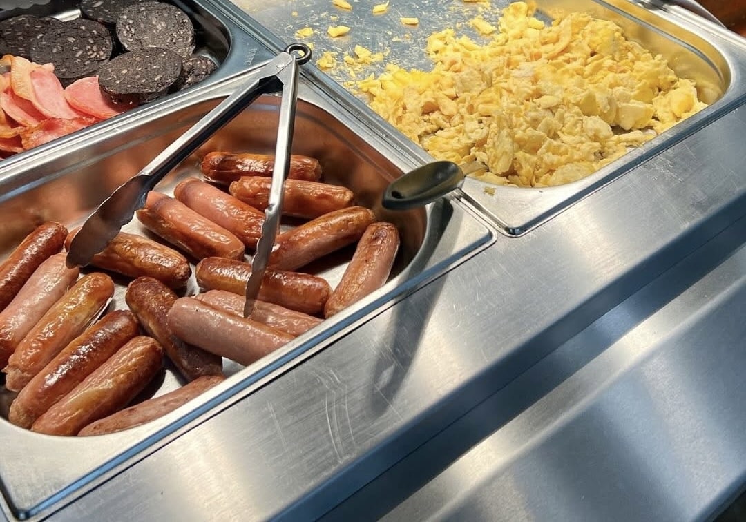 FEATURED | A Hereford cafe has launched an ‘all you can eat buffet breakfast’ for a tenner and it’s proving popular!