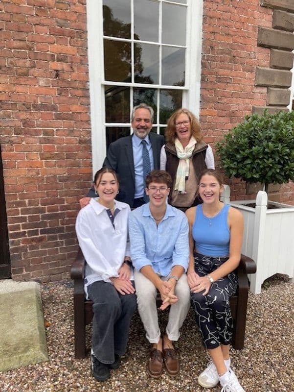 NEWS | The family of former Lucton School Headteacher David Bicker-Caarten who died just nine days after a brain tumour diagnosis have run the London Marathon in his memory