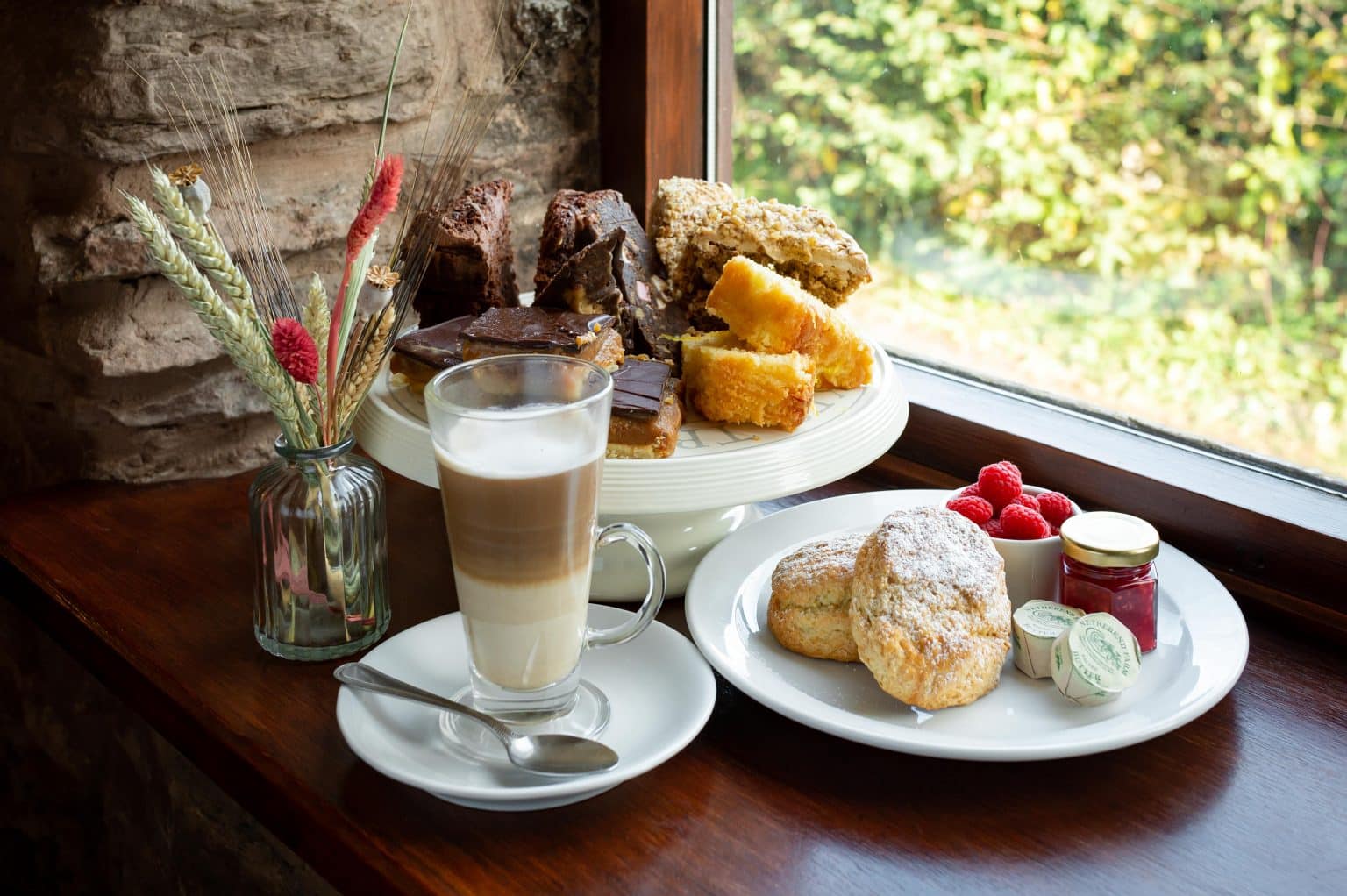 FEATURED | The Herefordshire pub that’s located in the glorious countryside serving fabulous food, a wide selection of drinks and special events 