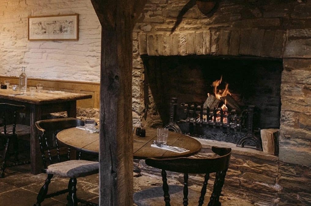 FEATURED | A traditional pub with a cosy bar area, a dining room and a fabulous beer garden overlooking the Black Mountains in Herefordshire
