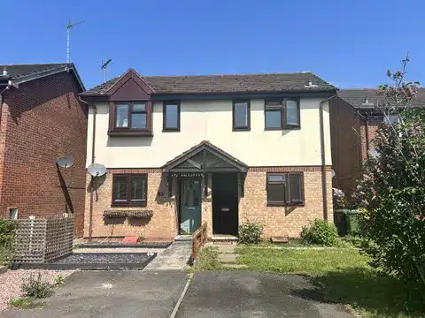 TO LET | A two bedroom semi detached house in a popular residential area of Hereford