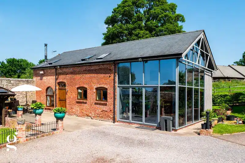 PROPERTY | A stunning three bedroom barn conversion located in a beautiful village near Hereford