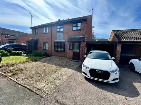 PROPERTY | A well presented three bedroom semi-detached house in a popular area of Hereford