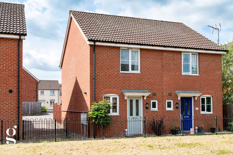 PROPERTY | A modern two double bedroom semi-detached property in Hereford 