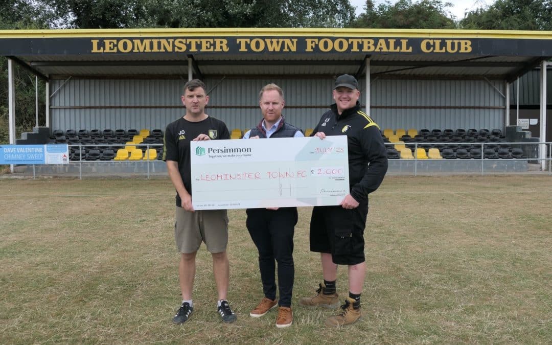 NEWS | The housebuilder behind the Hawthorn Park development in Leominster has donated £2,000 to a local football club