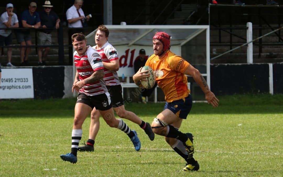 RUGBY | Luctonians score seven tries on the road to secure victory away at Syston RFC