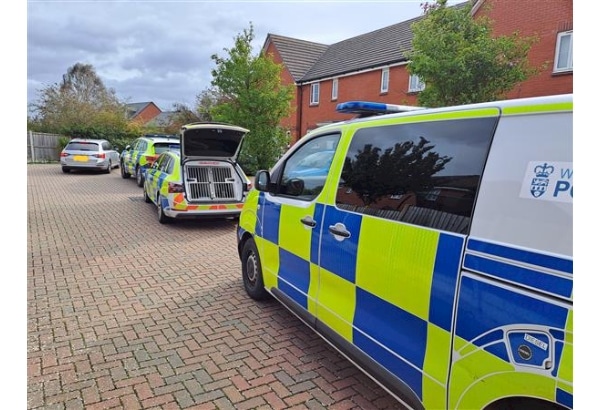 NEWS | Police firearms team called to property with a ‘large and unhappy dog’ after officers attended to arrest a wanted man