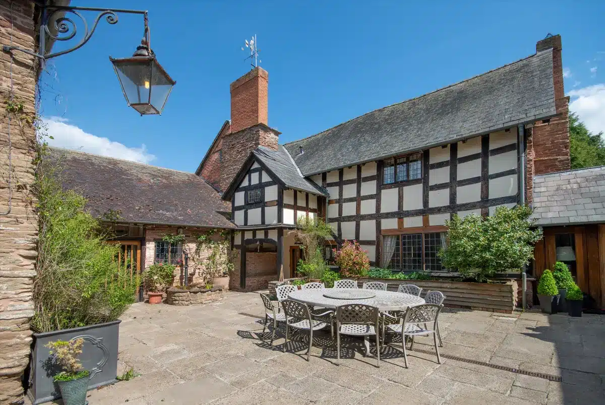 PROPERTY | A stunning five bedroom property in Herefordshire with a heated indoor swimming pool and games room
