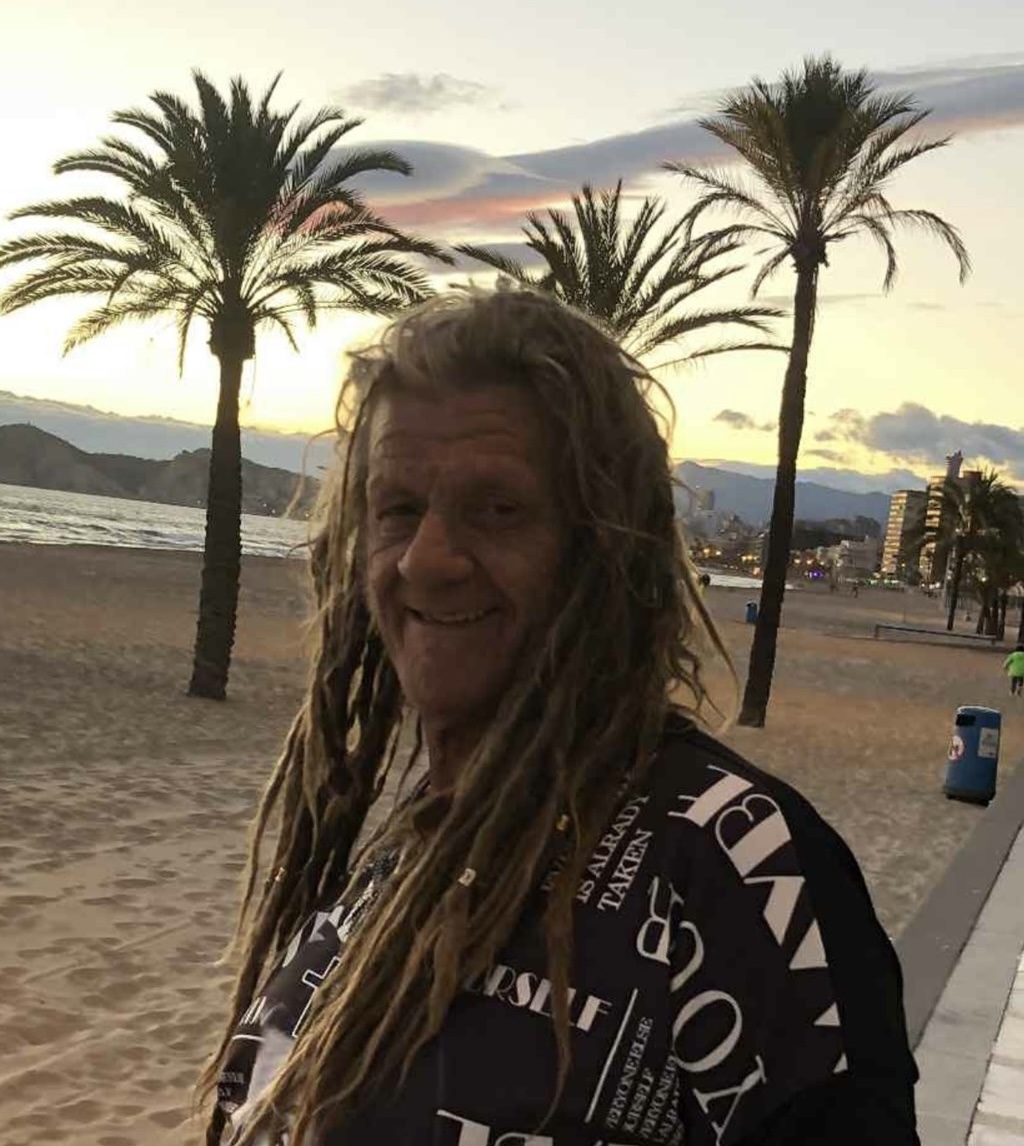 NEWS | A murder investigation has been launched following the death of a British man in a hotel in Tenerife