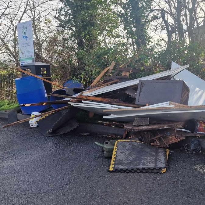 UK NEWS | Litter louts trashing our high streets, roads and community spaces could face losing their driving licences