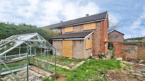 FEATURED | An update on this boarded up three bedroom property in the Hereford
