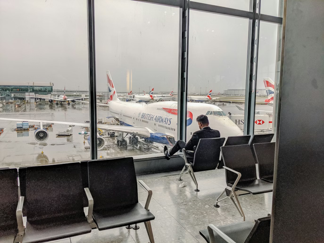 UK NEWS | Government issues important message to millions of people who have booked holidays this summer