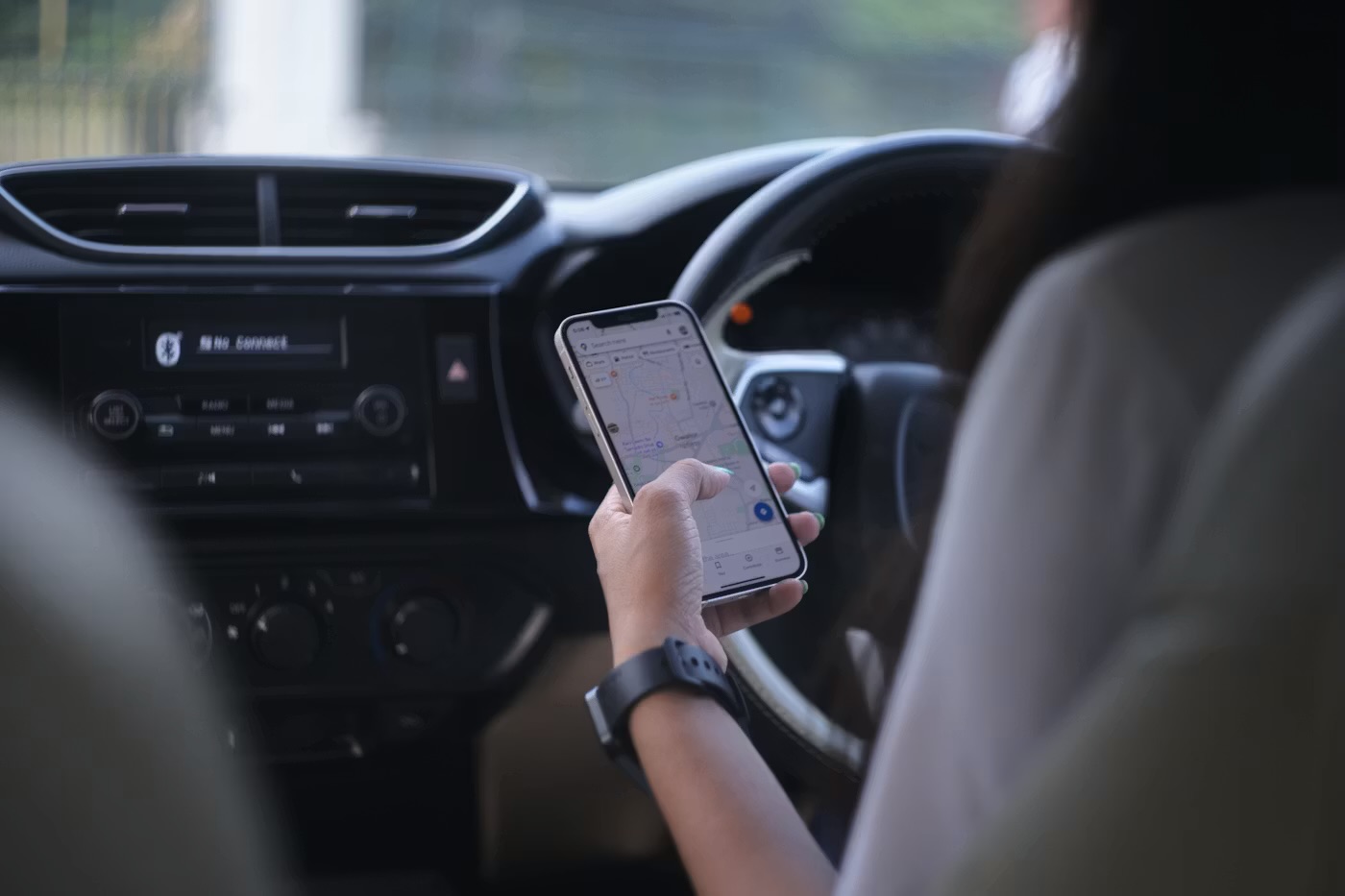 NEWS | Concerning rise in the number of motorists who admit to using a mobile phone when driving
