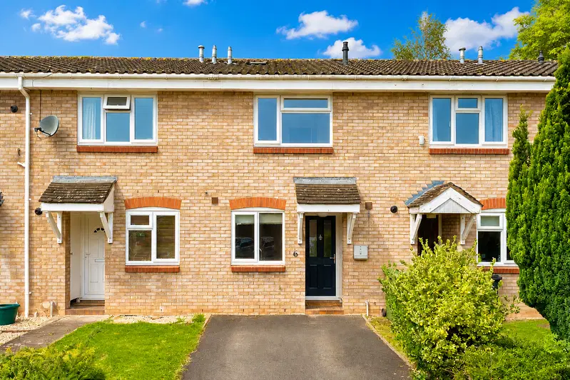 PROPERTY | A modern and well presented two bedroom property that’s for sale in Hereford