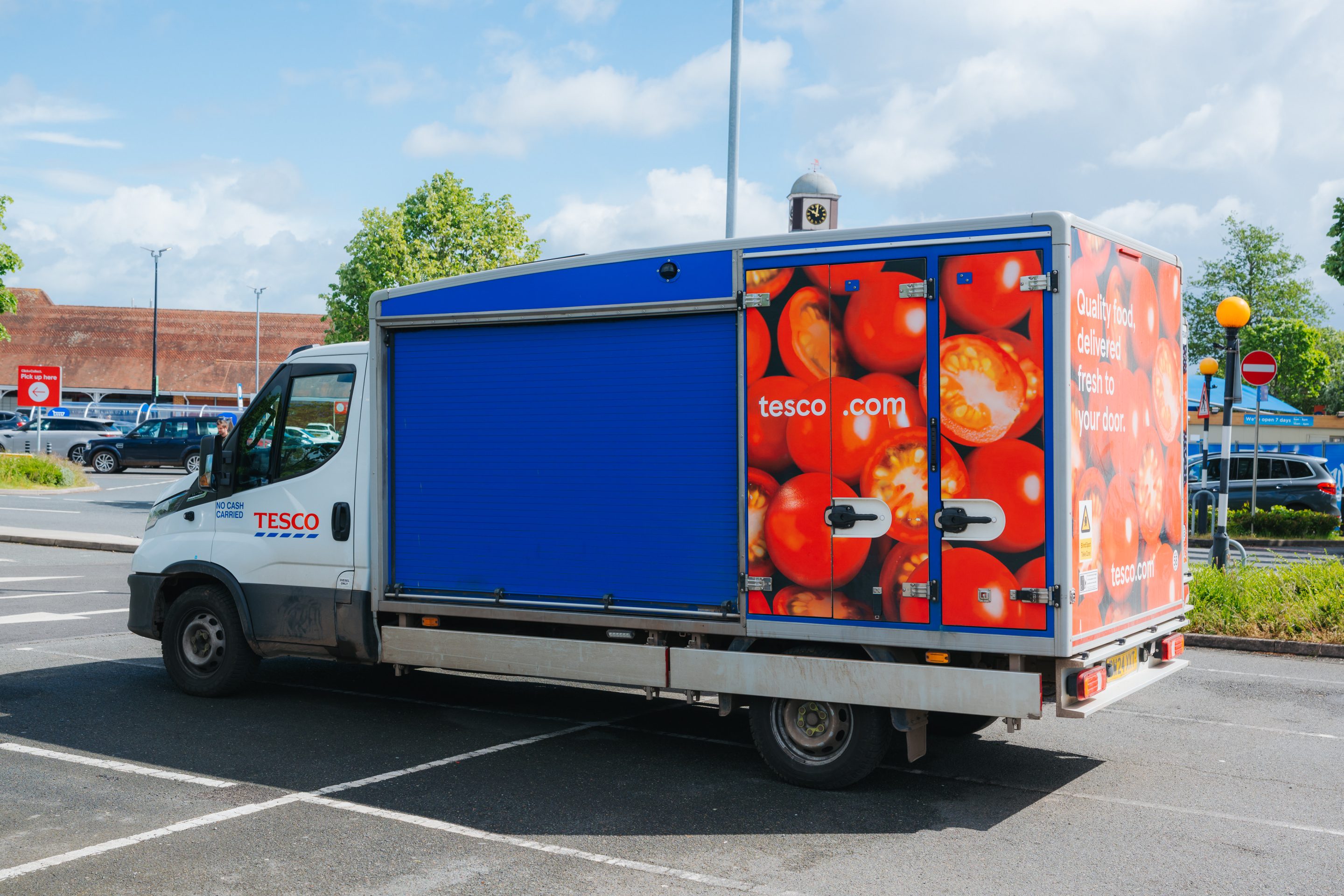 NEWS | Tesco issues an important message to customers about Christmas delivery slots
